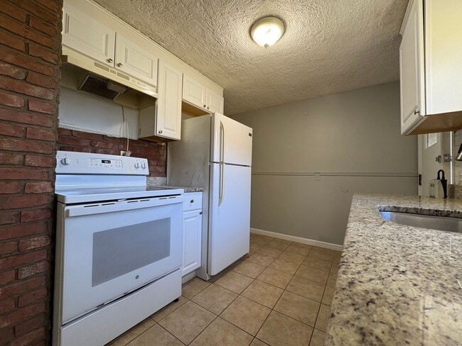 Building Photo - 600 Wadsworth St