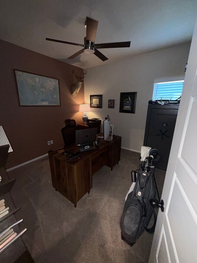 Building Photo - STONEWOOD ESTATES 3/2/2