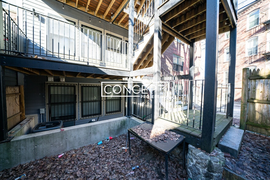 Building Photo - 988 Tremont St