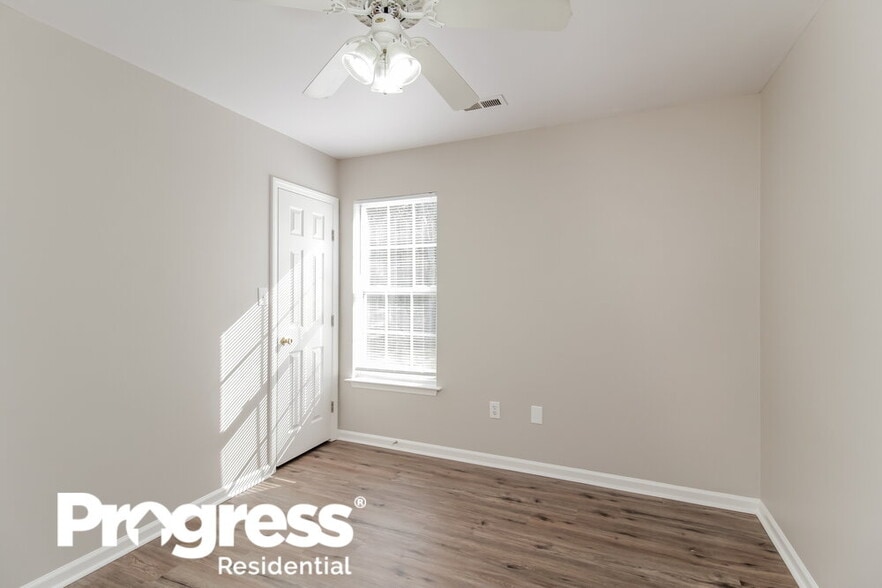 Building Photo - 2329 Ivy Run Dr