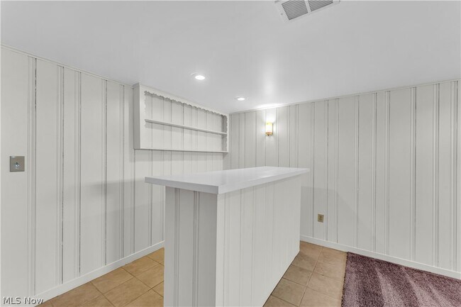 Building Photo - 9716 Alexander Rd