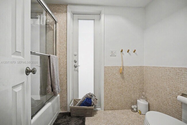 Building Photo - 7100 SW 119th St