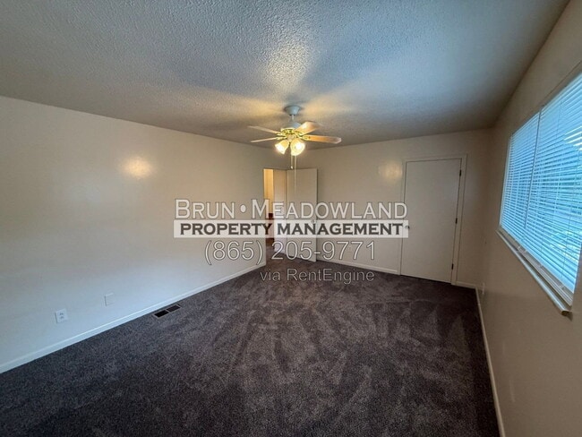 Building Photo - 1805 Meadowland Ln