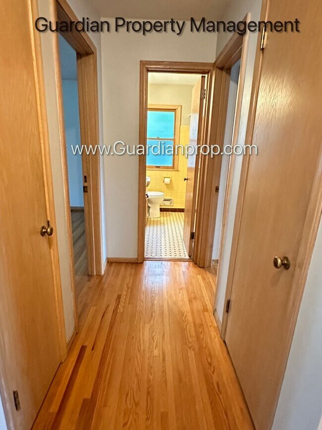 Building Photo - South Minneapolis Single Family Home, Fenc...