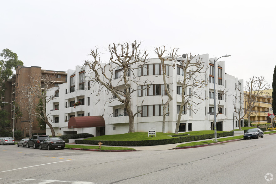 Primary Photo - 10990 Rochester Ave