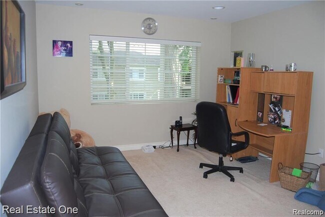 Building Photo - 1113 N Old Woodward Ave