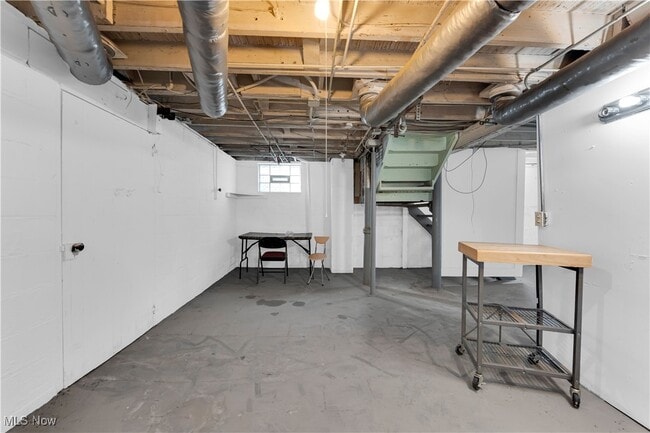 Building Photo - 5223 Clement Ave