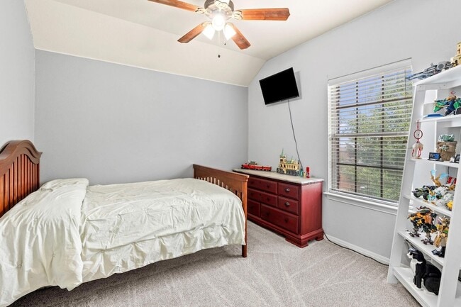 Building Photo - 227 Sandstone Trail