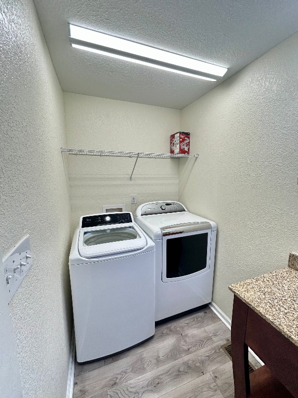 Building Photo - 404 E 18th St