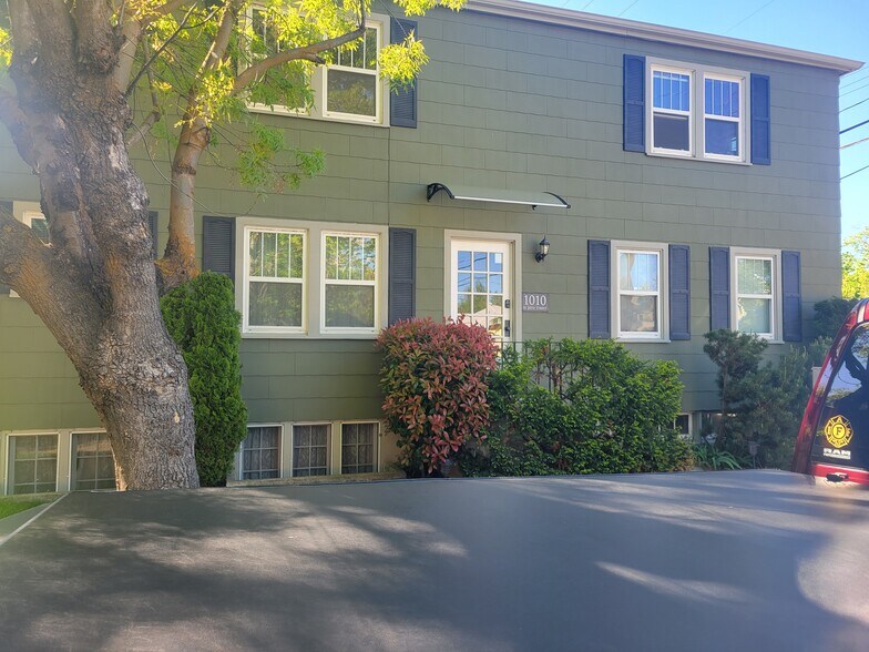 Building Photo - 1010 N 24th Street