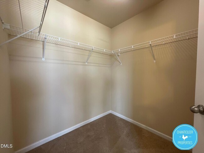 Building Photo - 17 S Grey Abbey Dr