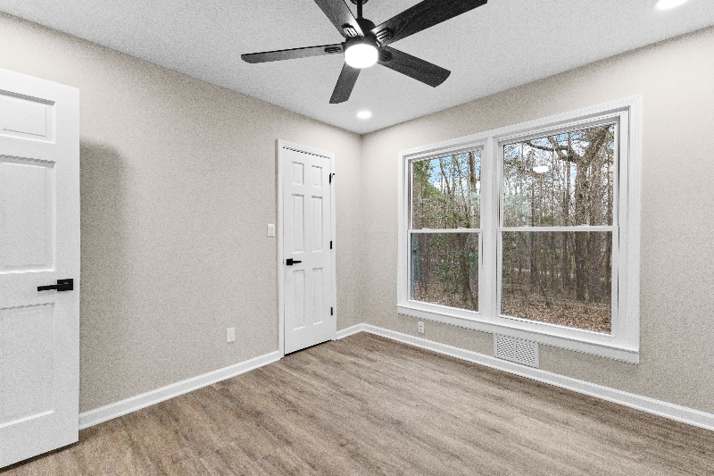 Building Photo - 4145 White Oak Dr