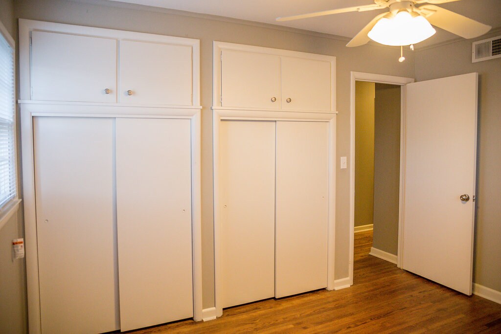 Building Photo - 4350 E 60th St