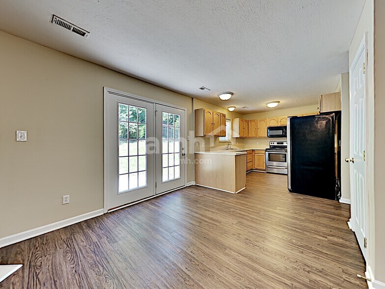 Building Photo - 4417 Oakbank Ln