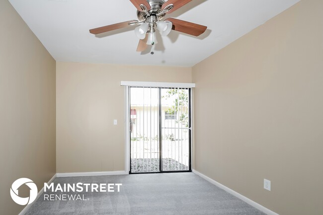 Building Photo - 6621 Fort Pierce Blvd