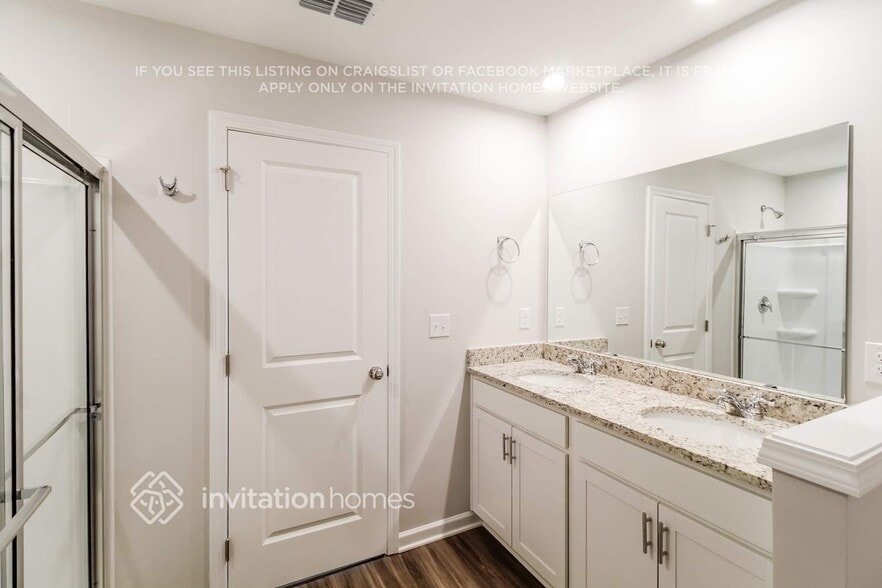 Building Photo - 2247 Blackbird Cir