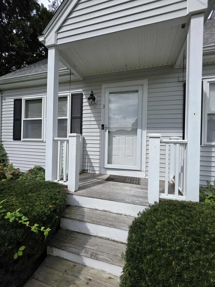 Building Photo - 68 Gatsby Dr