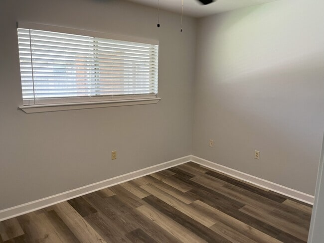 Building Photo - 1316 Nursery Pl