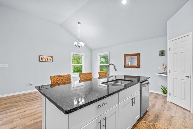 Building Photo - 2111 Lone Star Rd