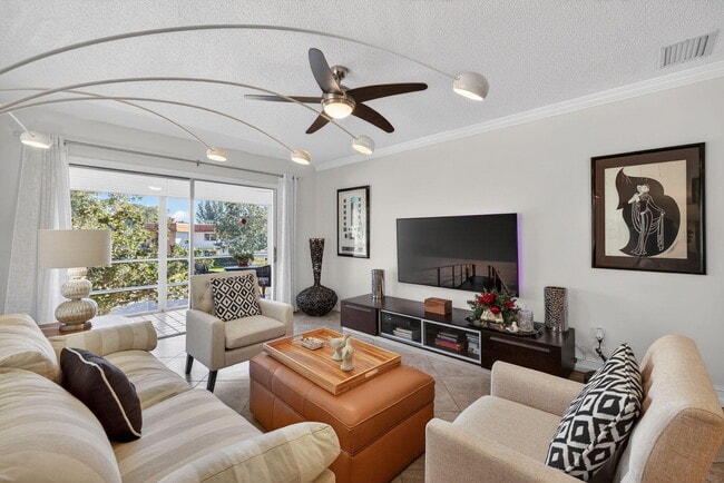 Building Photo - 1225 NW 21st St