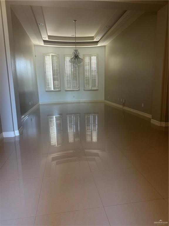 Building Photo - 25 Grand Canal Dr