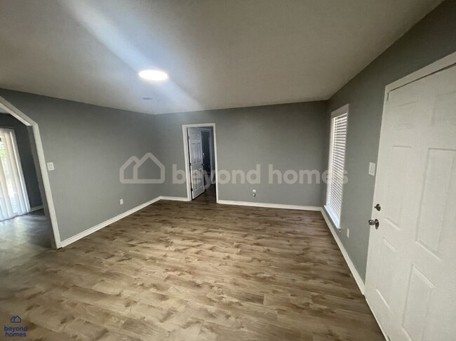 Building Photo - 204 Calloway Ave