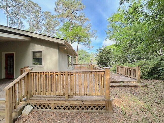 Building Photo - 54 Falligant Ave