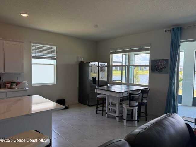 Building Photo - 1566 Criswell Ln SE