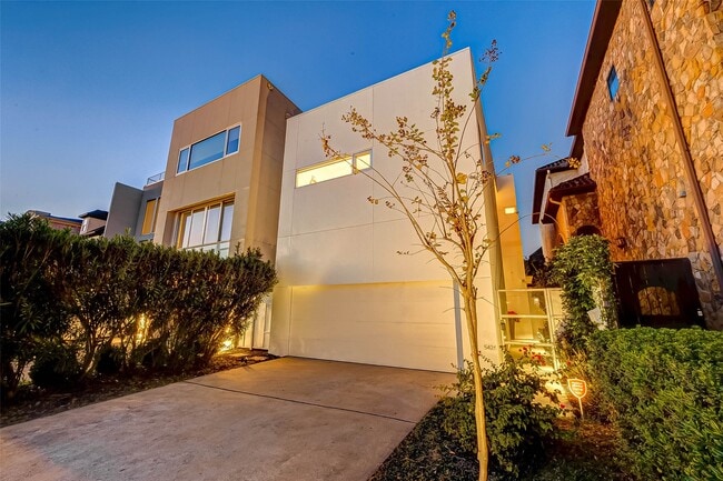 Building Photo - 5426 McCulloch Cir
