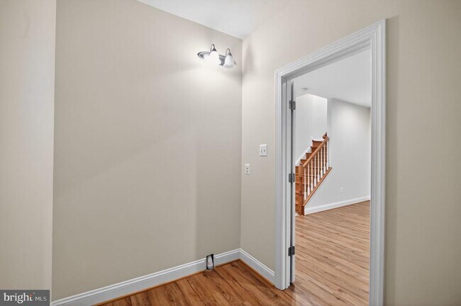 Building Photo - 333 Caldwell Terrace SE