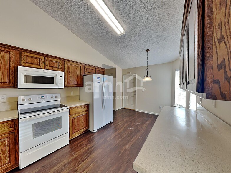 Building Photo - 2952 Majestic Oaks Ln