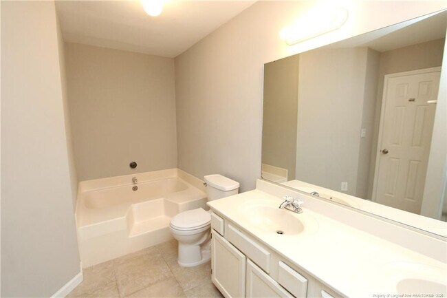 Building Photo - 100 Fawn Ct
