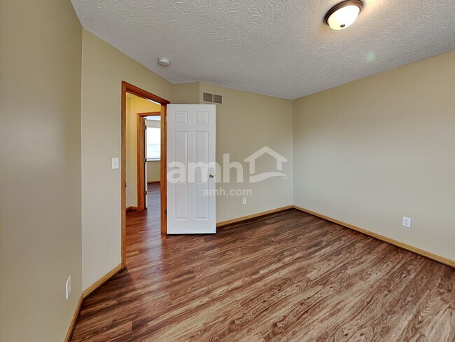 Building Photo - 55 Saddle Creek Ln