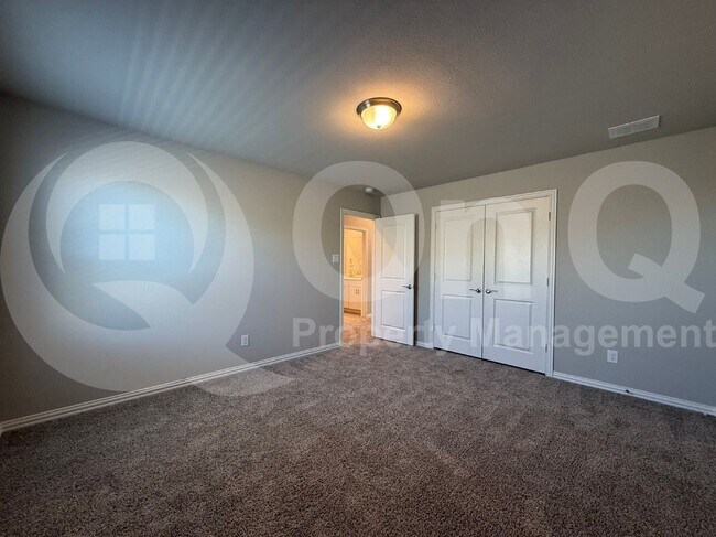 Building Photo - 2169 Gill Star Dr