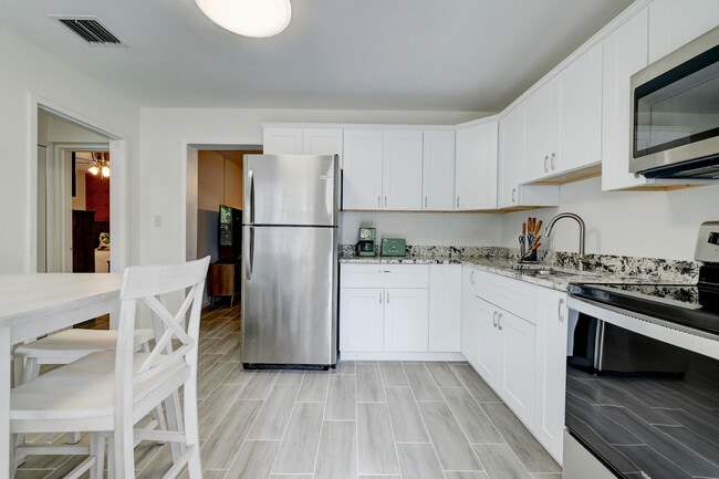 Building Photo - 125 S 10th St