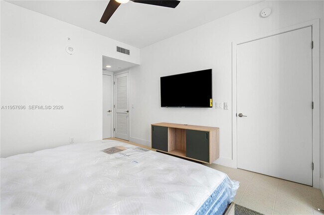 Building Photo - 159 NE 6th St