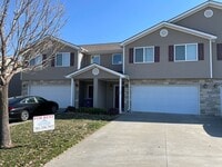Building Photo - West Side Townhome - Close to Ft. Riley - ...