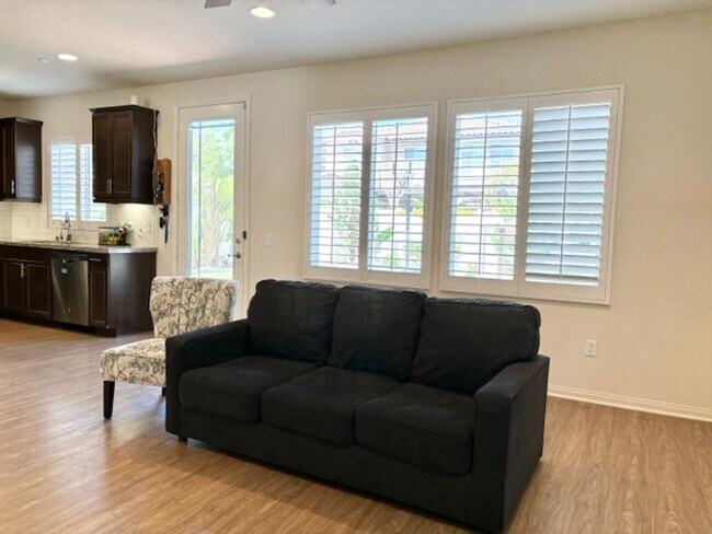 Building Photo - Riverpark | 4Bed + 3Bath | Oxnard | 561WW