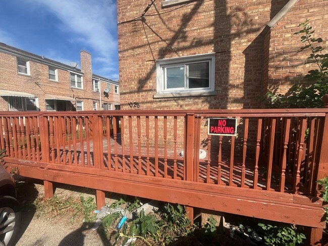 Building Photo - 1028 Bellwood Ave