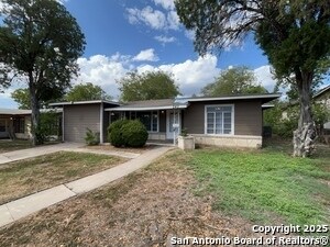 Building Photo - 243 Storeywood Dr