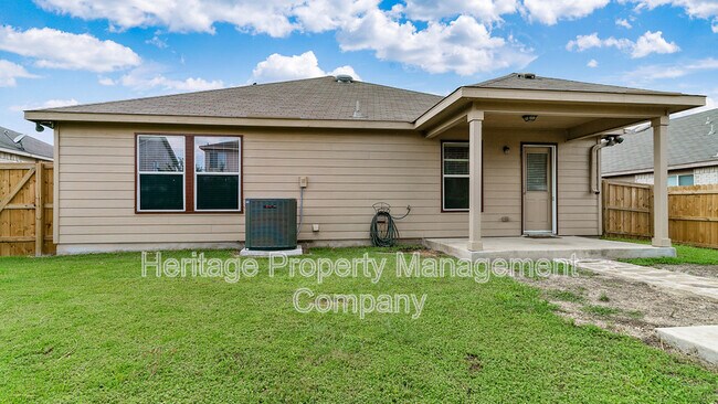Building Photo - 233 Willow Crest