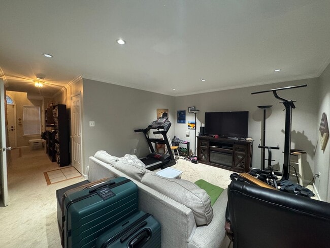 Building Photo - Stunning 3 Bed 2.5 Bath Home With Fenced Yard In Beautiful Harris Property