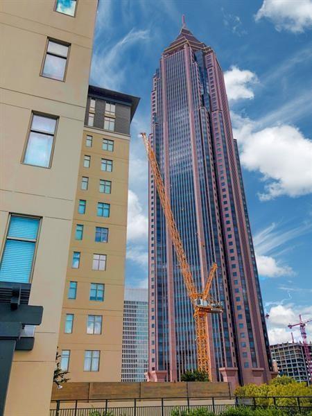 Building Photo - 565 Peachtree St NE