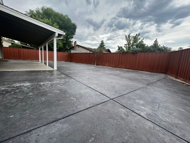 Building Photo - 3214 Harbour Dr