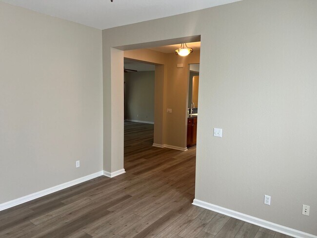 Building Photo - Lovely 3BR Ranch-Style Home in Sun City! M...