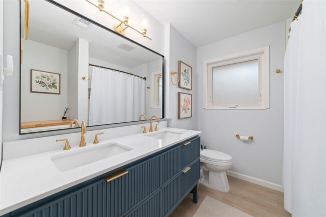 Building Photo - 6435 Woodbrook Ln