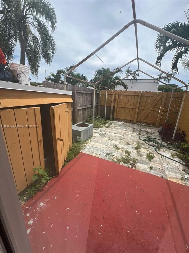 Building Photo - 15022 SW 80th Terrace