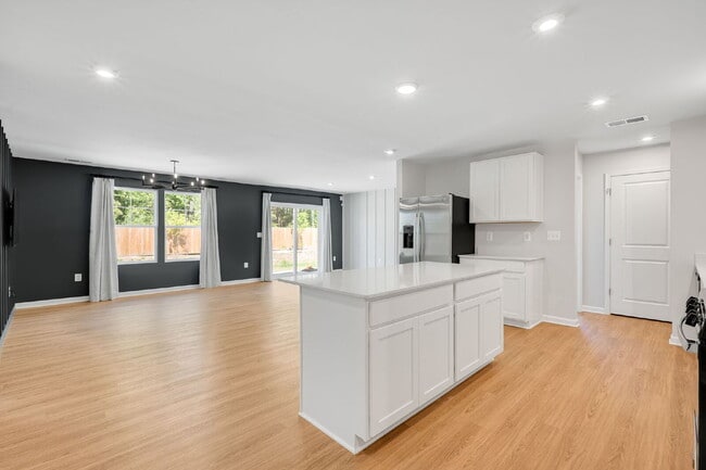 Building Photo - 3 Bedroom Single-Family Home with 2-Car Garage in Glen Allen (23060) – $2,650/mo