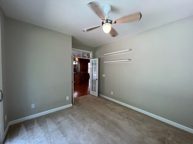Building Photo - 9720 Royal Colony Dr