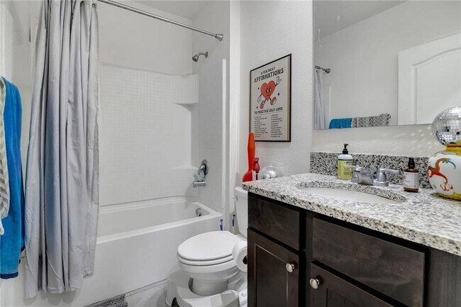 Building Photo - 9009 Pinales Wy